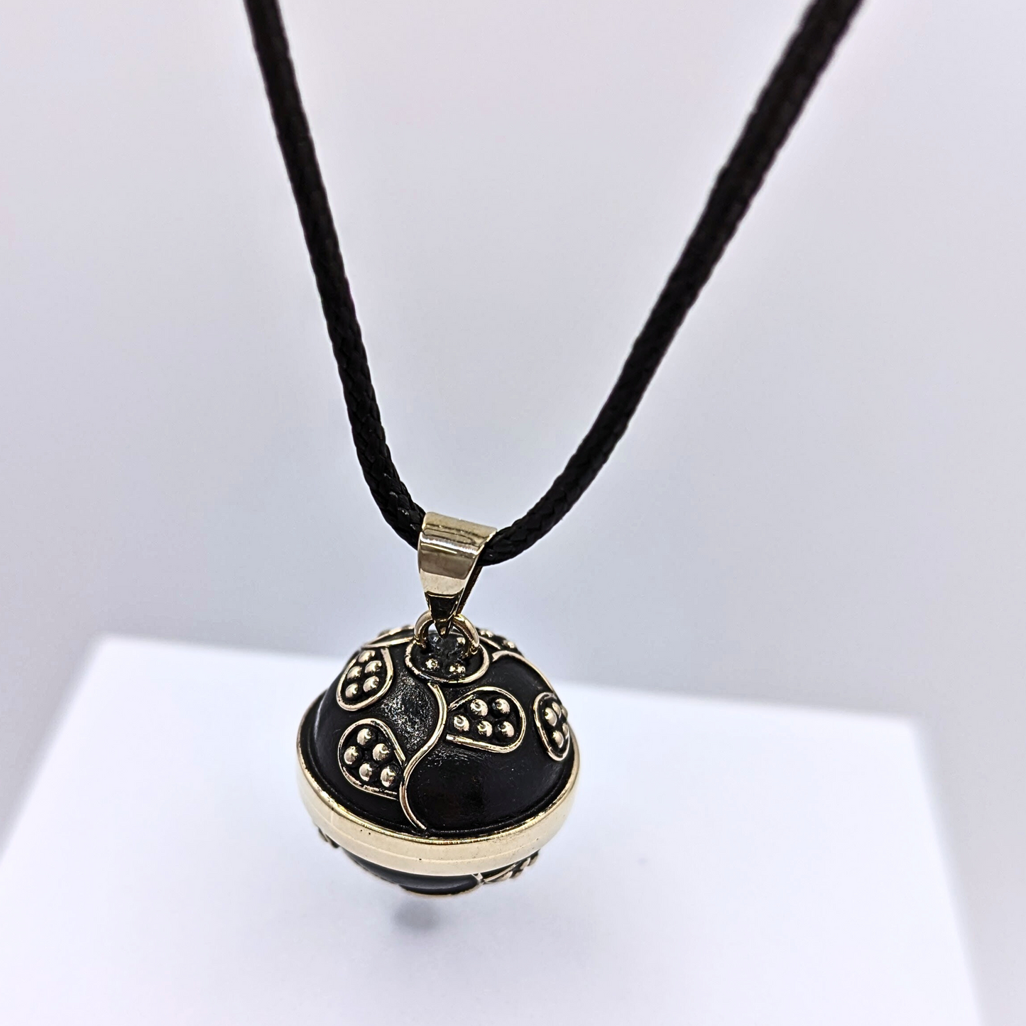 Matte Black Vine Chime Necklace