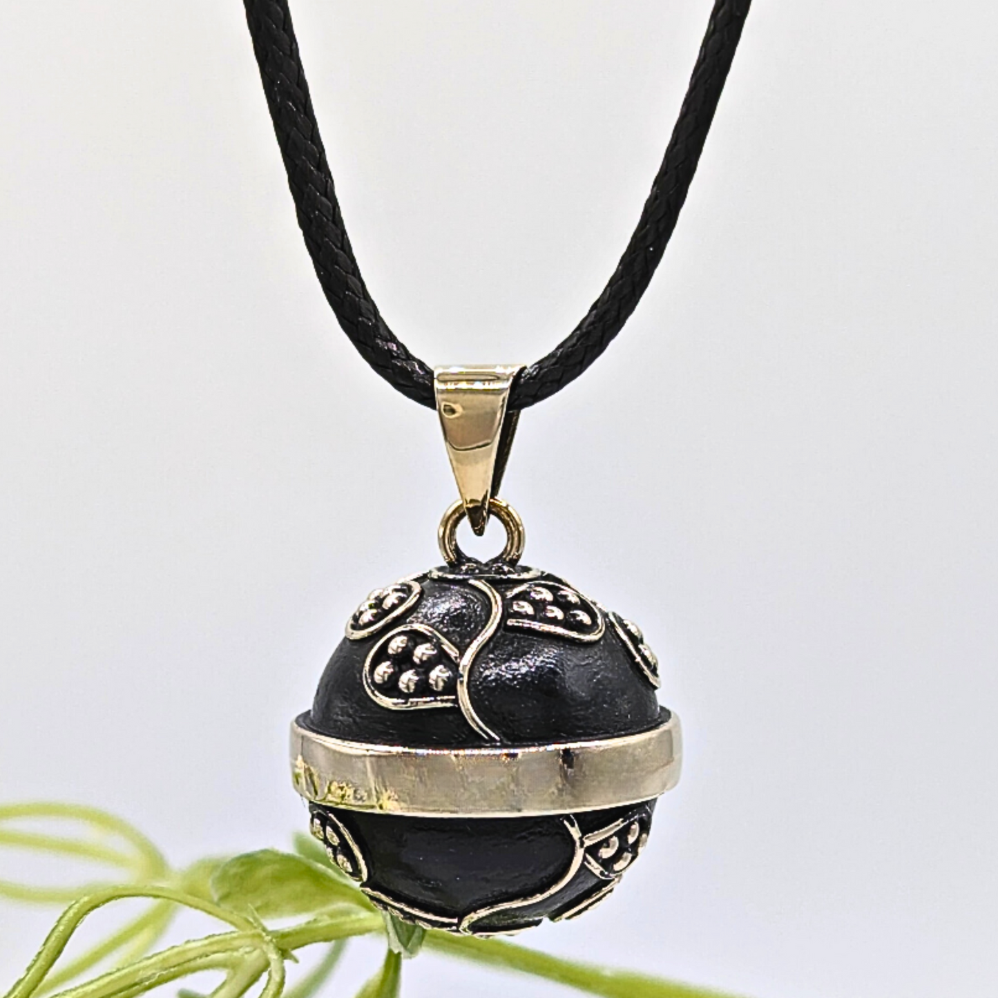Matte Black Vine Chime Necklace