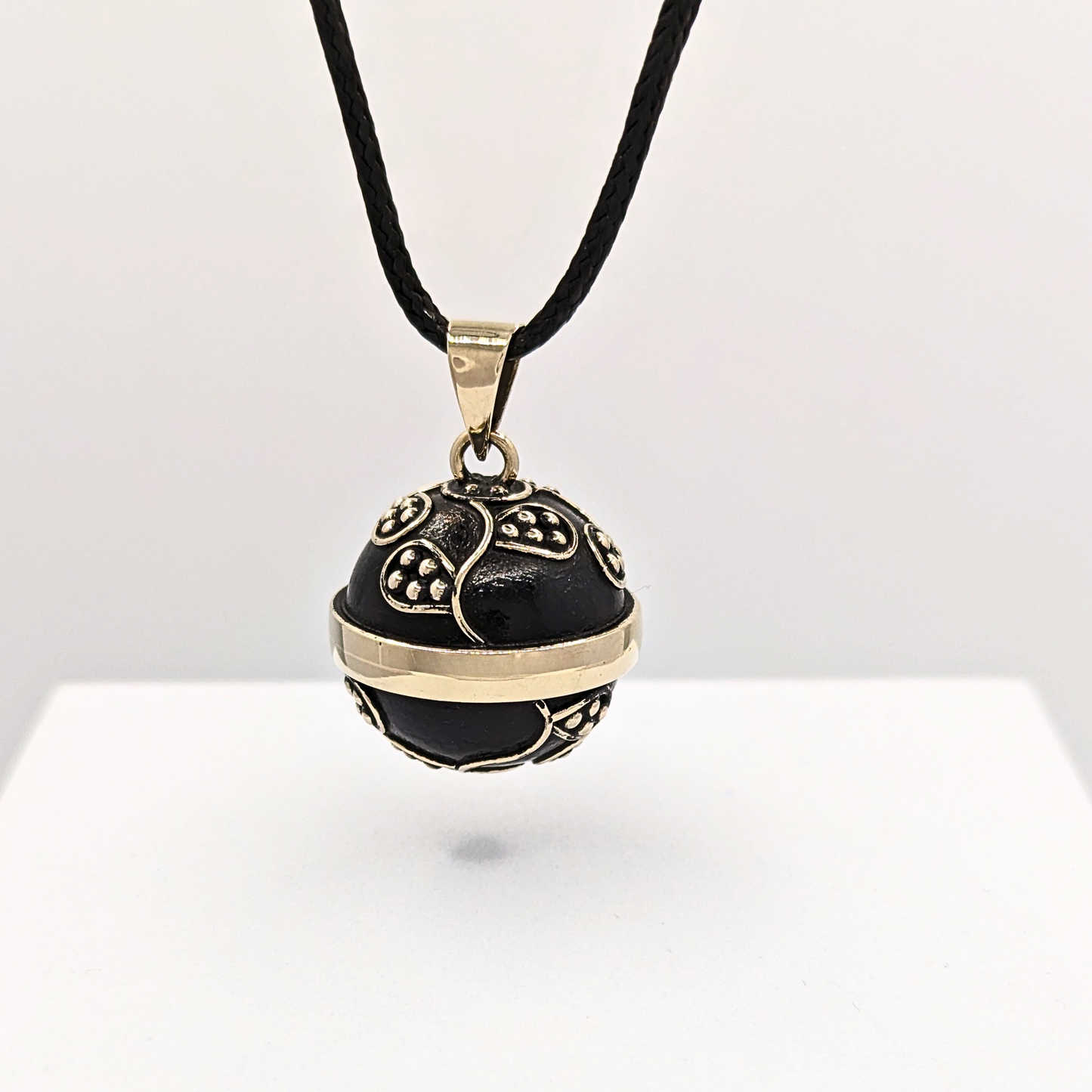 Matte Black Vine Chime Necklace