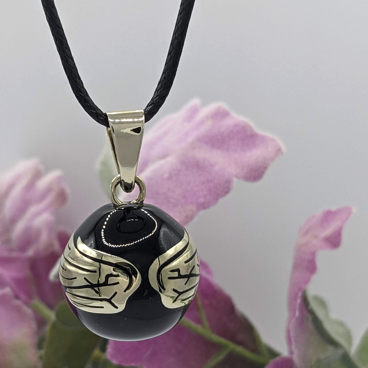 Black Angel Wings Caller